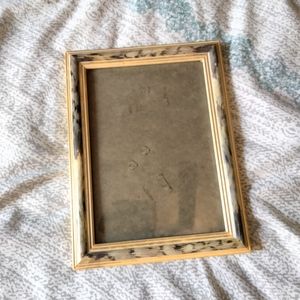 Wood picture frame